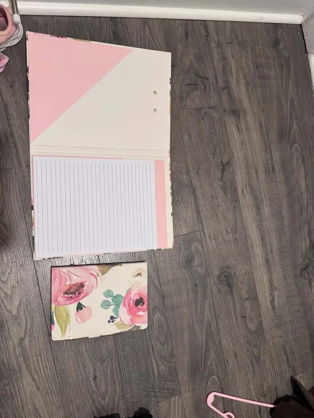 Floral Print Decorative Clipboard Portfolio with Matching Notebook and Pen Set